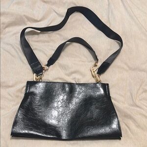 Elegant Black Leather Shoulder Bag